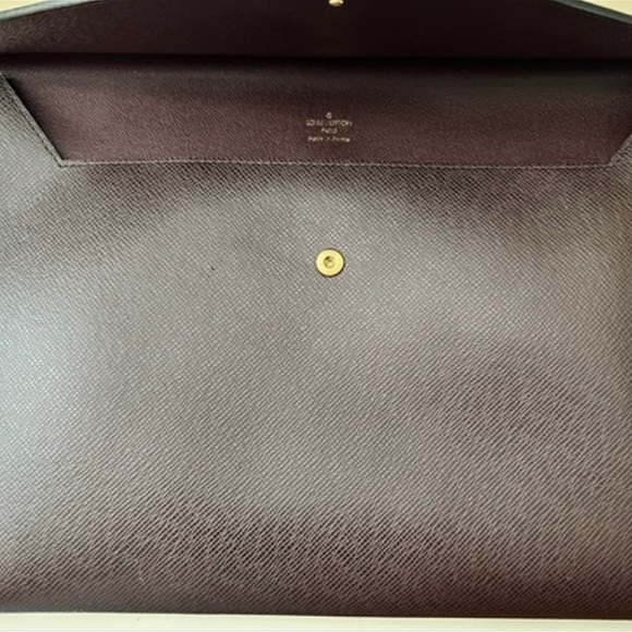 Louis Vuitton taiga document clutch with dustbag- Authentic - Picture 8 of 13